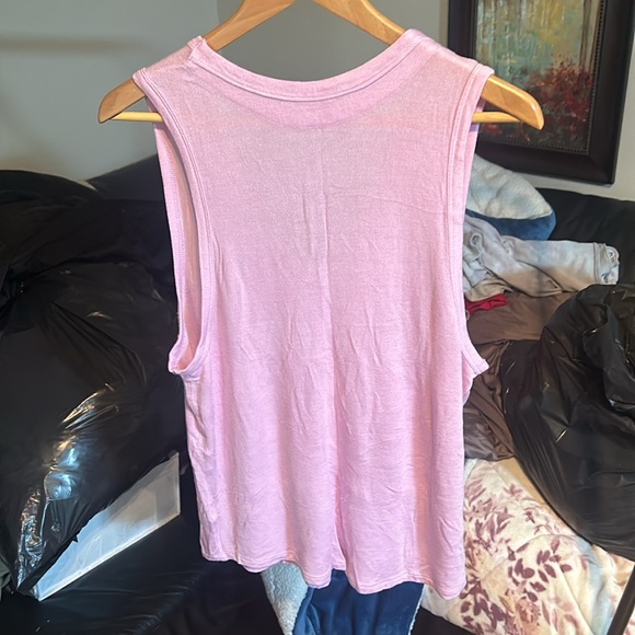 We The Free tank - Picture 3 of 4